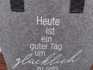 Bestickte Tragetaschen